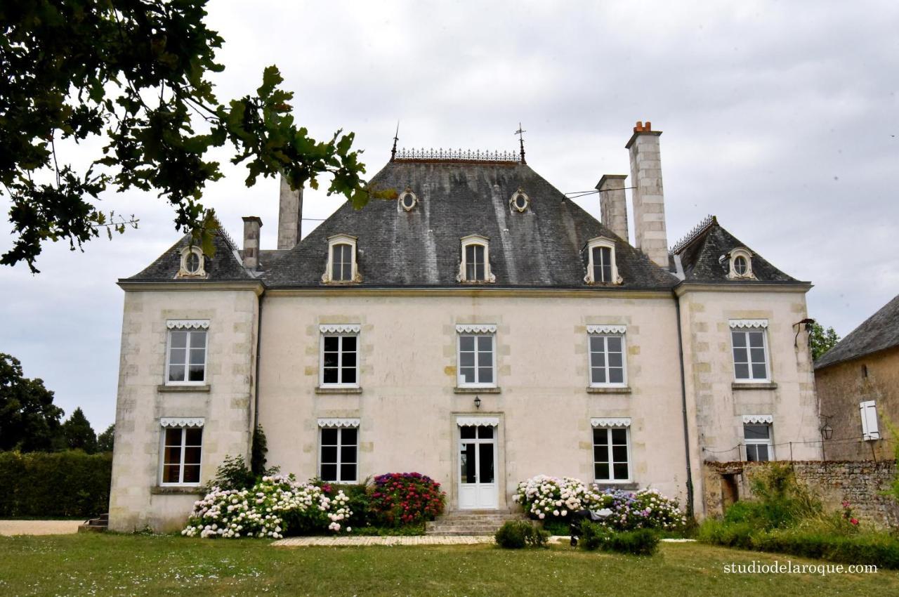 Domaine De La Briouse Bed and Breakfast Sanxay Exteriör bild
