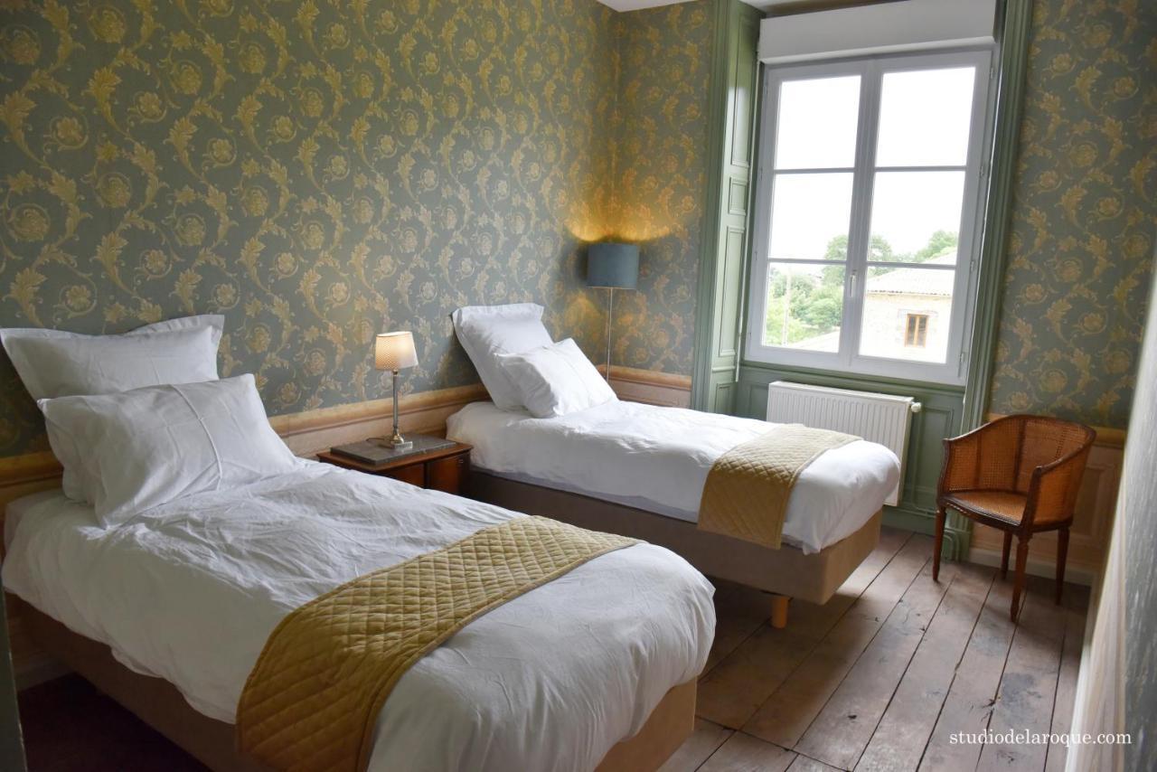 Domaine De La Briouse Bed and Breakfast Sanxay Exteriör bild
