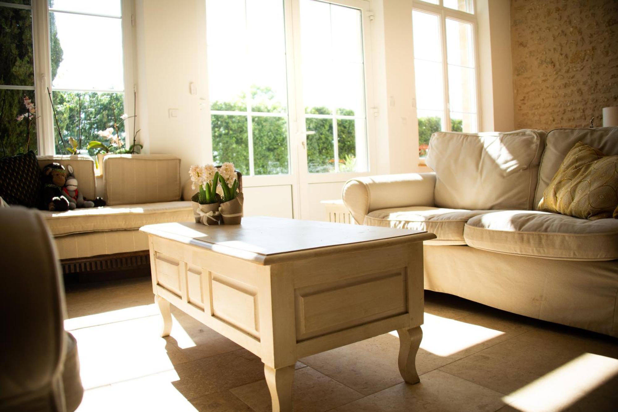 Domaine De La Briouse Bed and Breakfast Sanxay Exteriör bild
