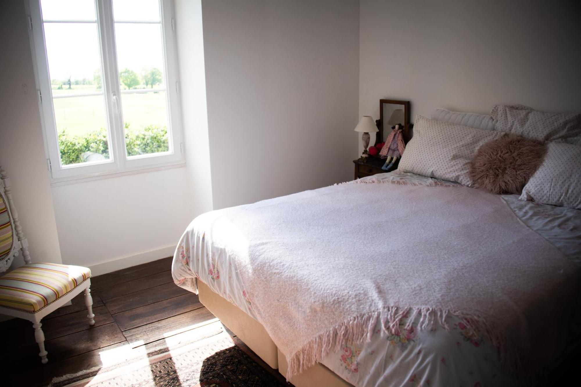 Domaine De La Briouse Bed and Breakfast Sanxay Exteriör bild